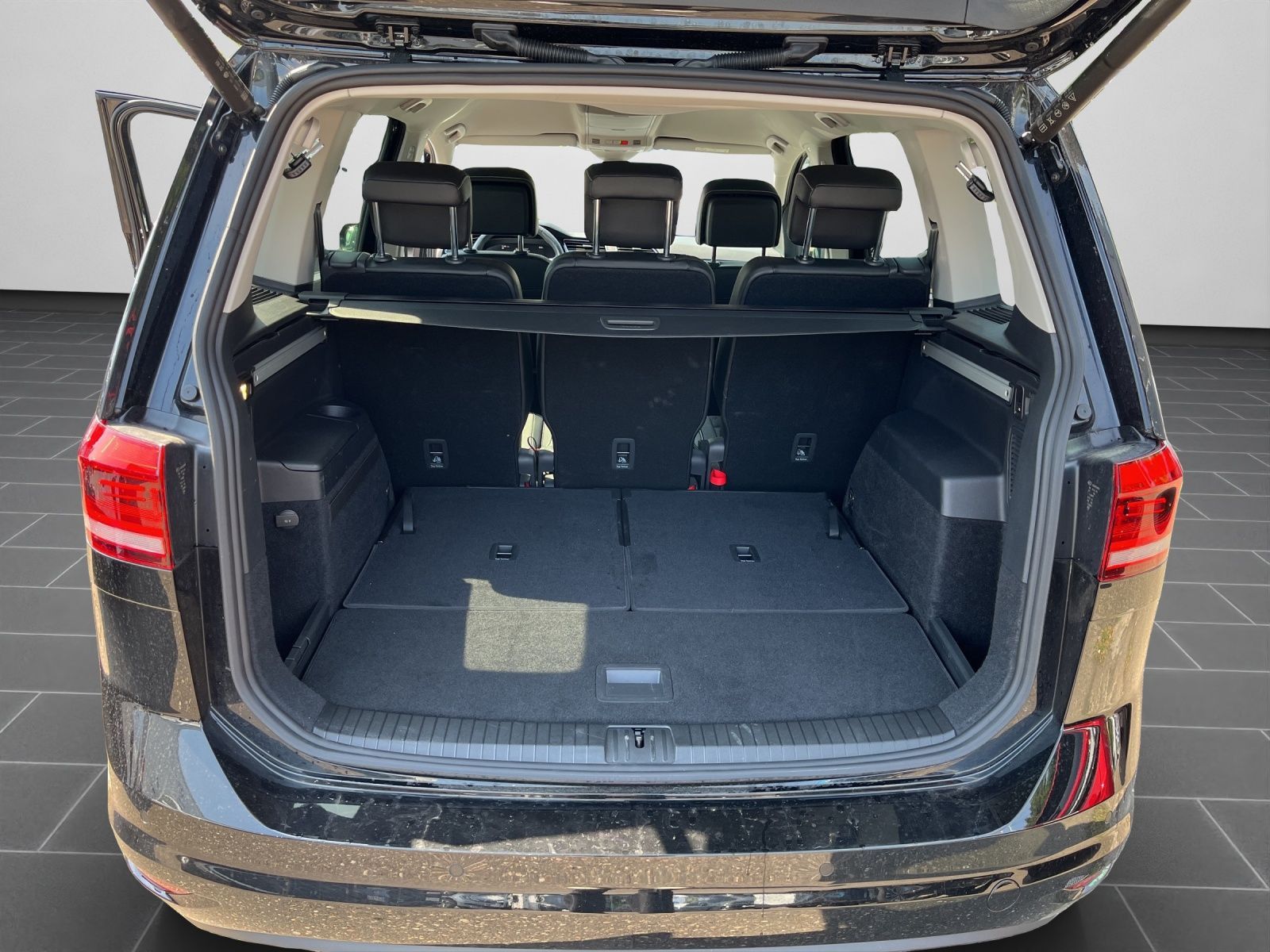 Volkswagen Touran - Bild 15