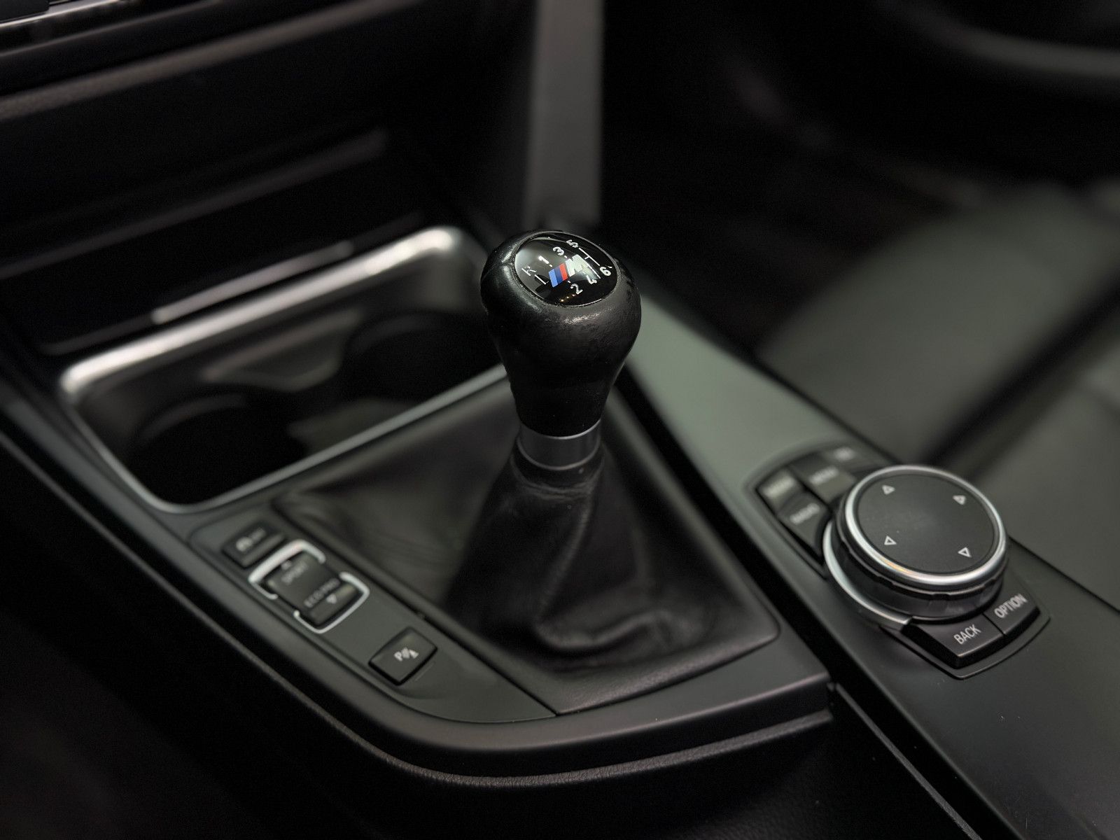 Fahrzeugabbildung BMW 435 i Coupe|SCHALTER|M-Performance|HIFI|LEDER