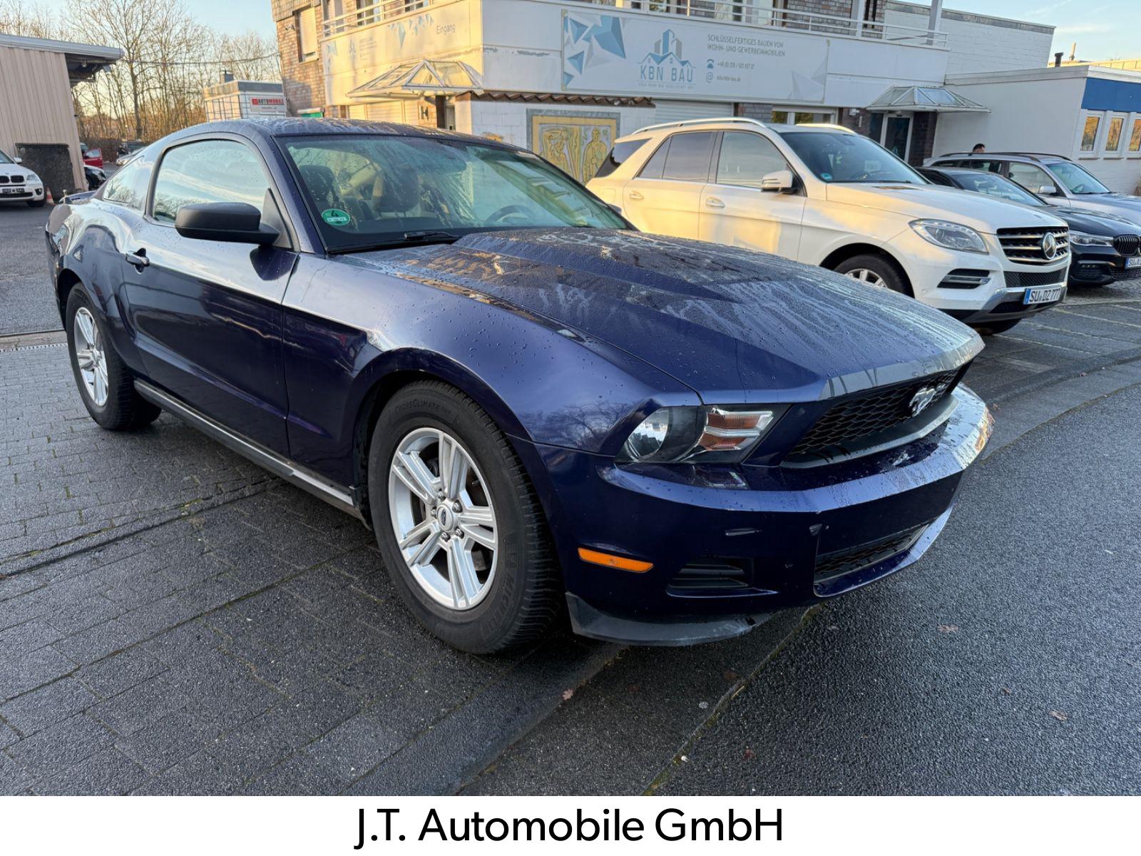 Ford Mustang3,8,Automatik,08.2027Tüv