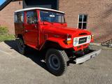 Toyota Land Cruiser FJ40  - Toyota Land Cruiser: Fj40