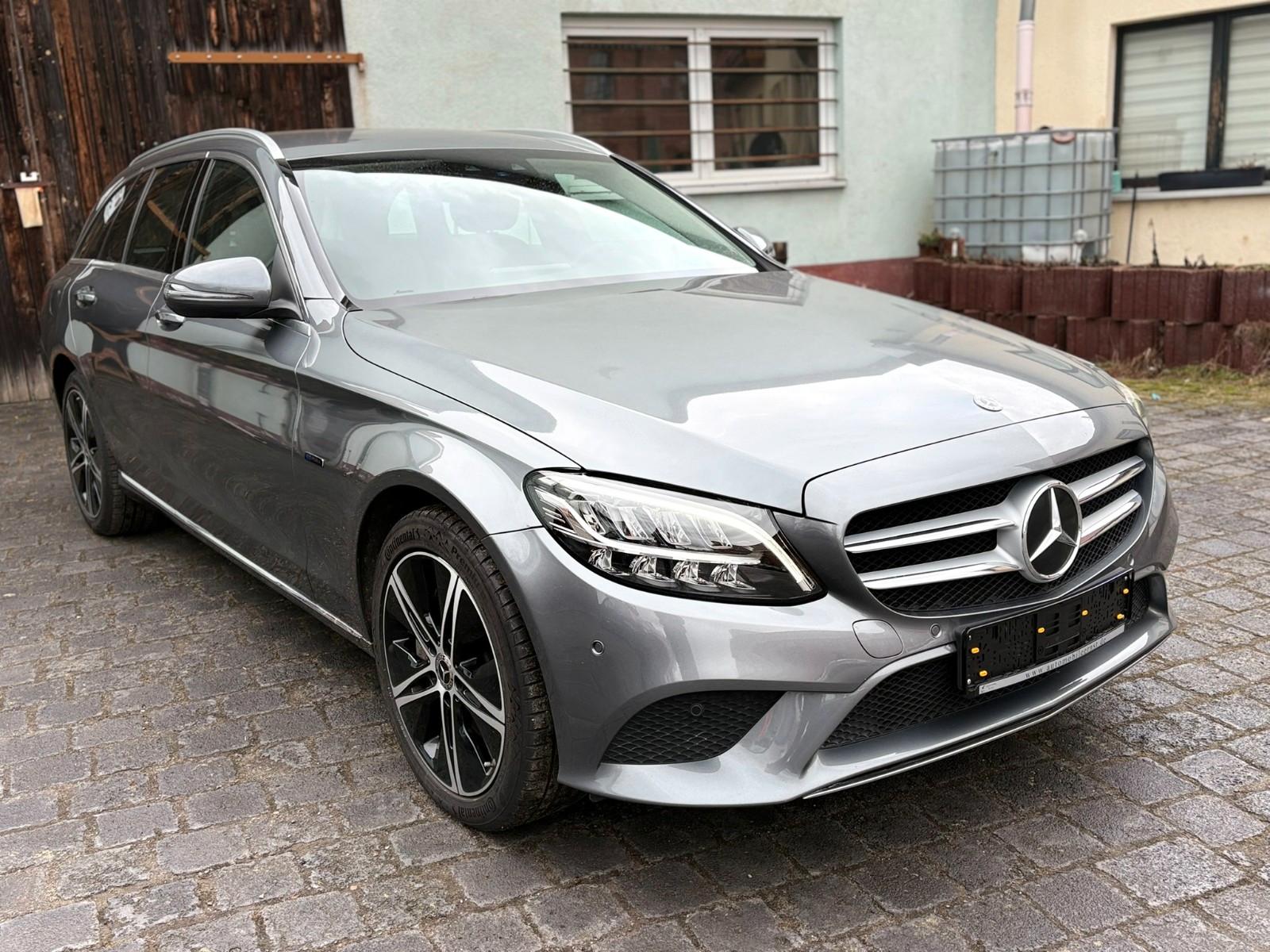 Mercedes-Benz C 300e T-Modell Avantgarde  Benzin Hybrid Plugin