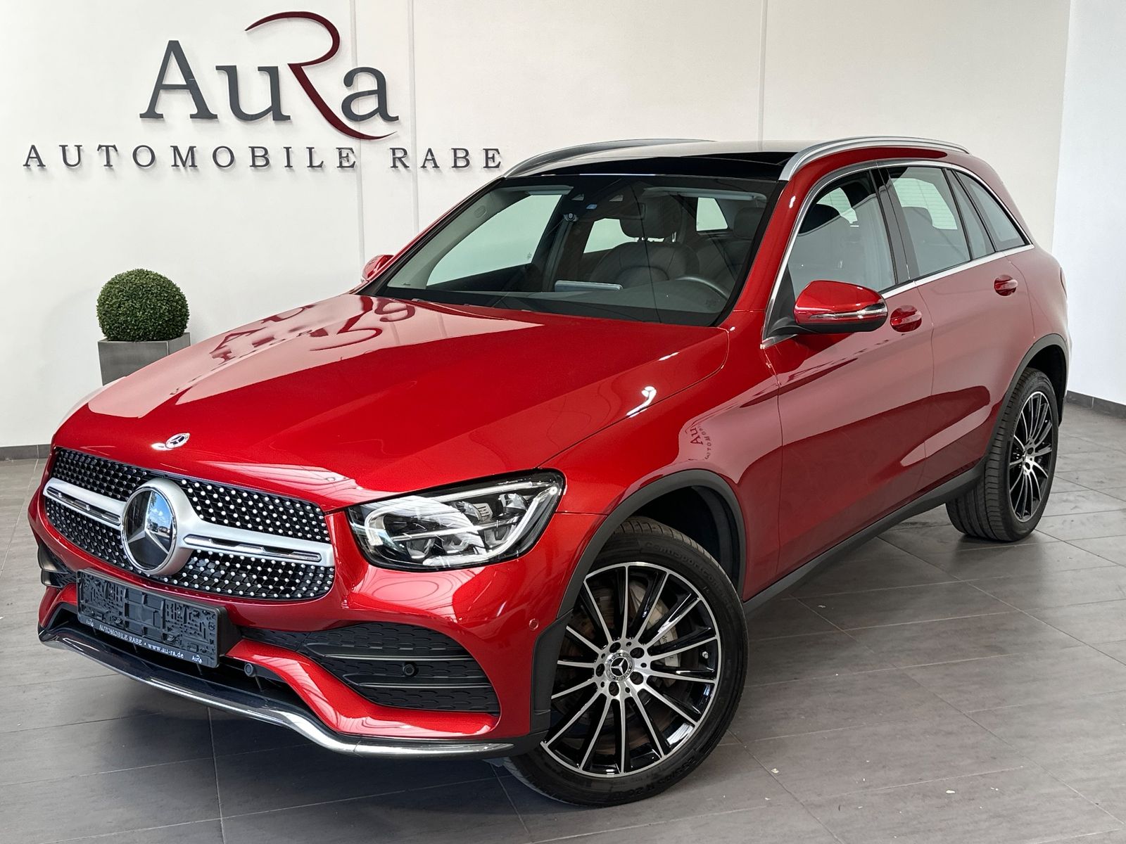 Fahrzeugabbildung Mercedes-Benz GLC 300de AMG-Line 4MATIC NAV+LED+AHK+KAM