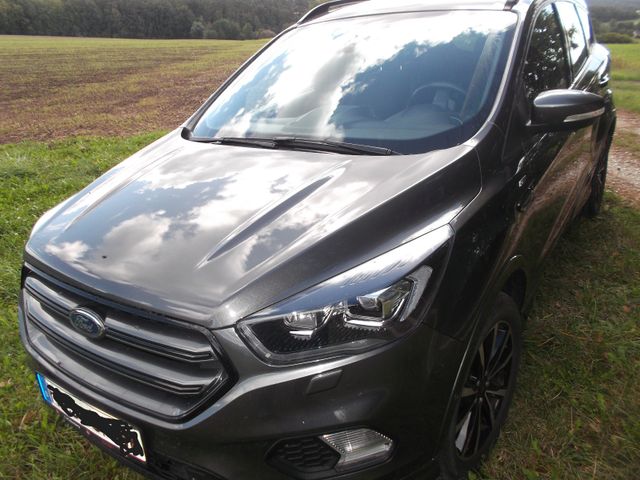 Ford Kuga 2,0 TDCi 4x2 110kW ST-Line ST-Line