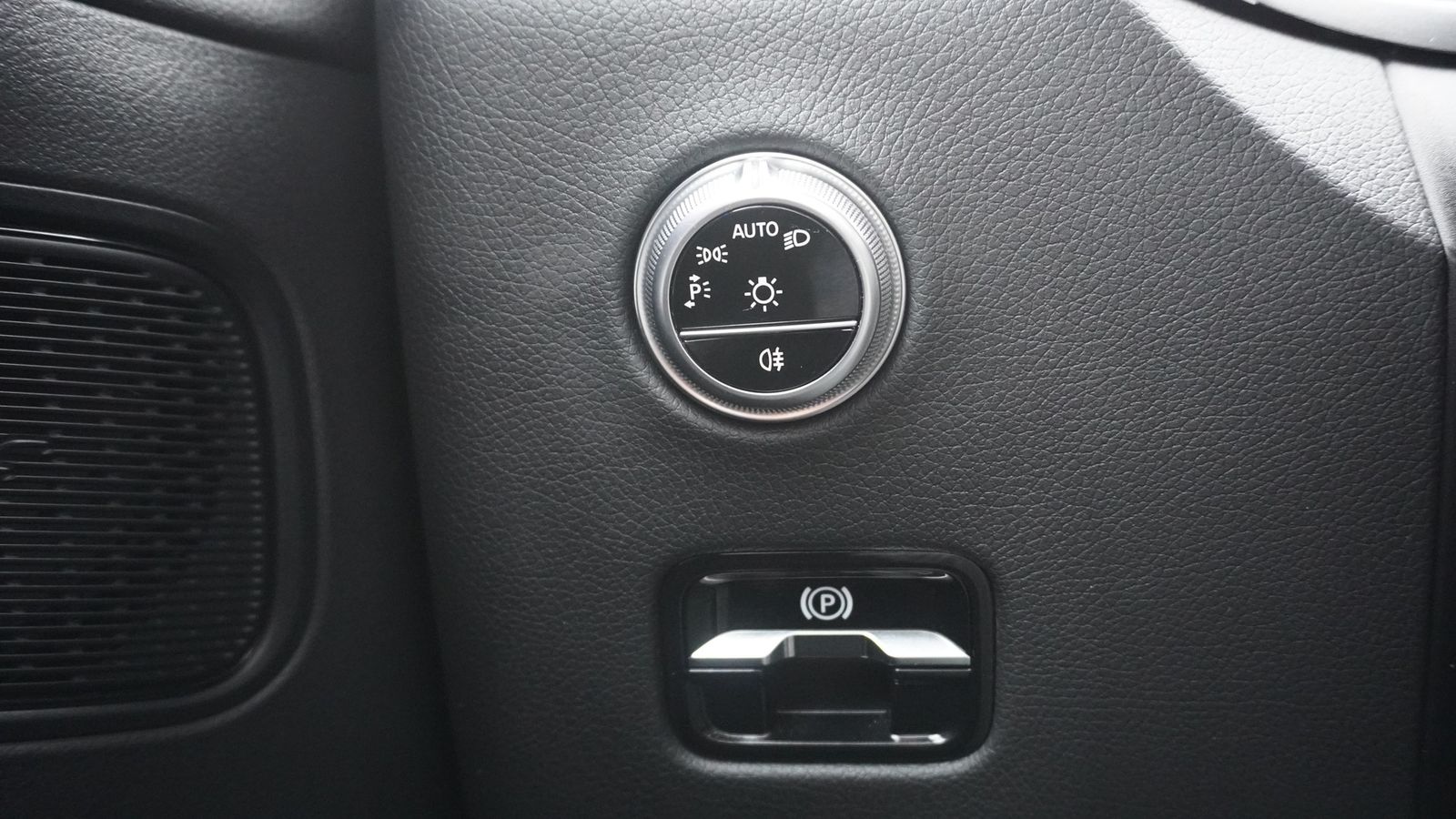 Mercedes-Benz GLC 200 4Matic Avantgarde LED AHK Navi foto 24