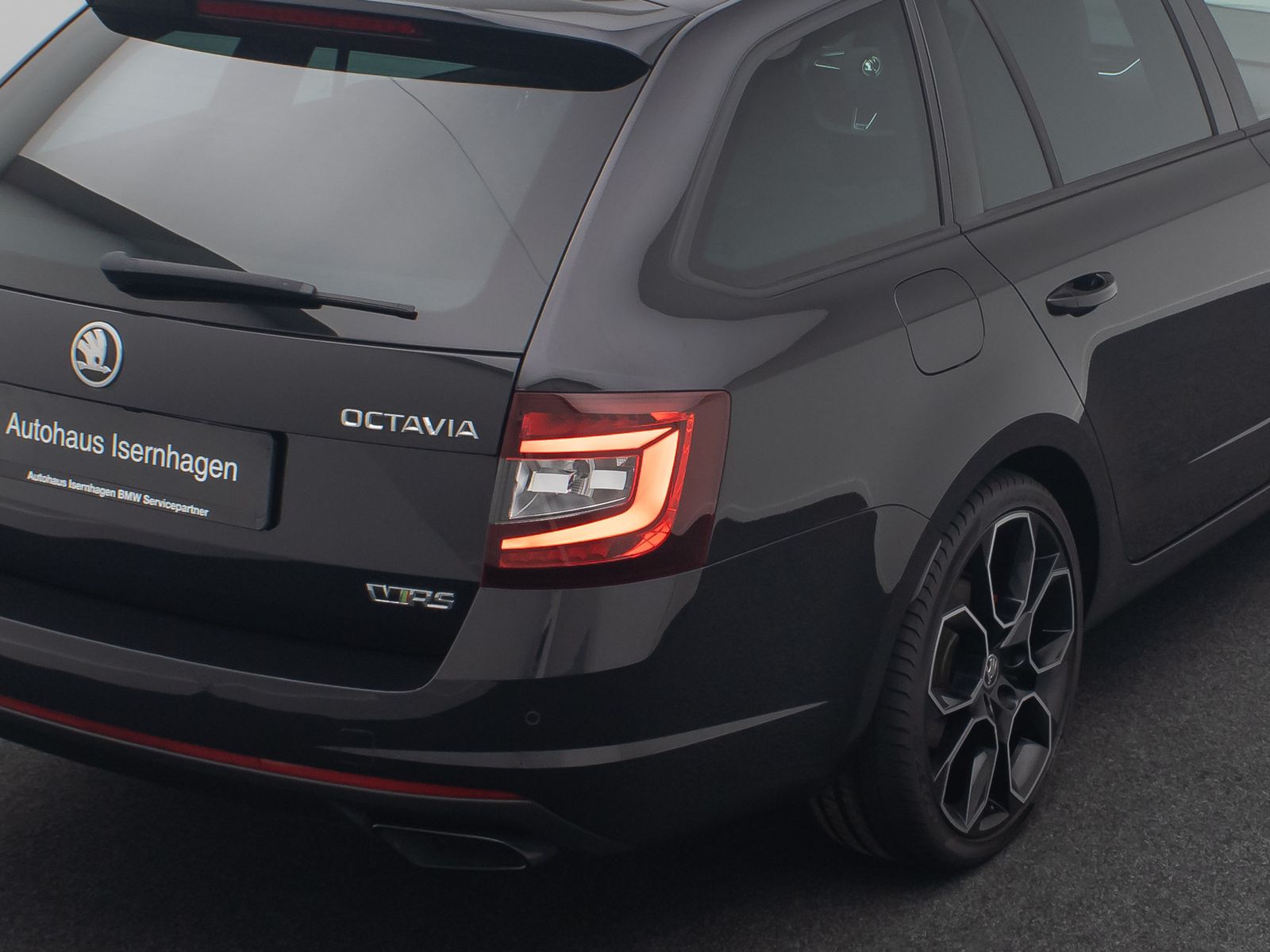 Fahrzeugabbildung SKODA Octavia RS 60 ACC Kamera SoundSys Memory DAB 18"