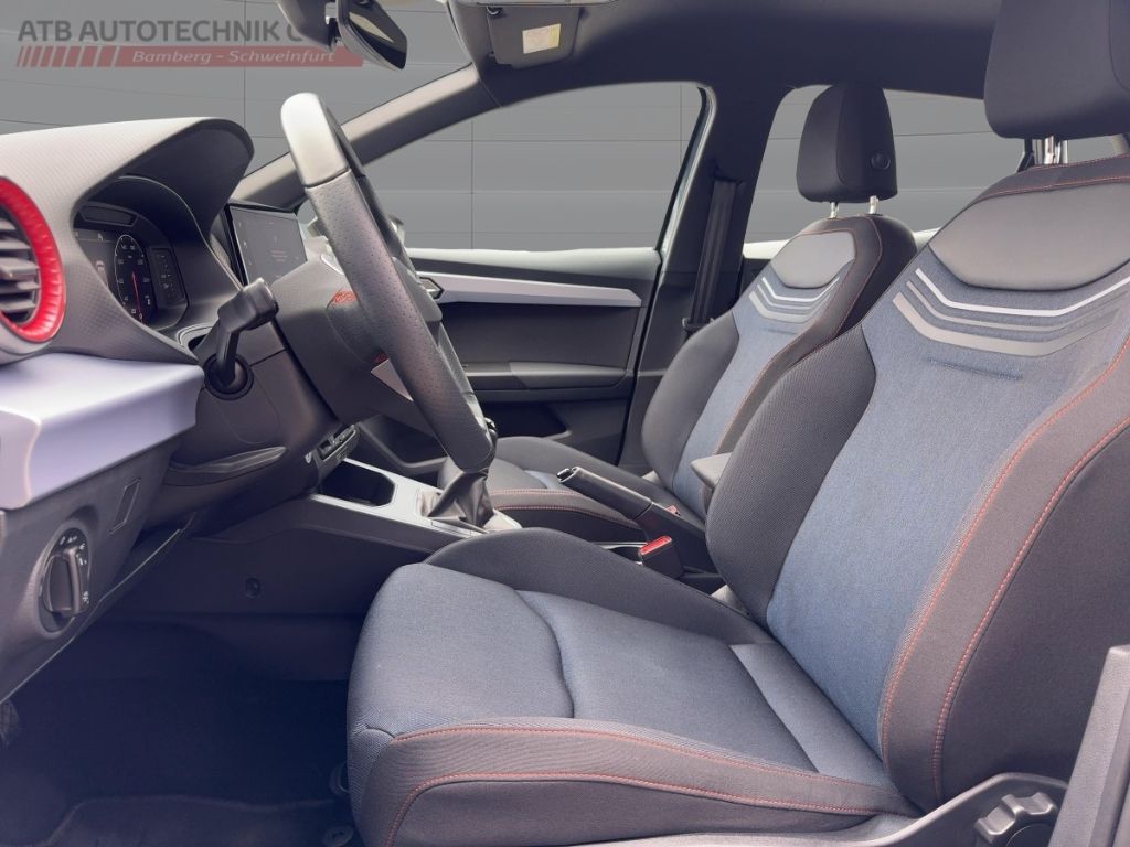 Fahrzeugabbildung SEAT Ibiza FR  NVI  WINTERP  RÜCKFAHRKAMERA