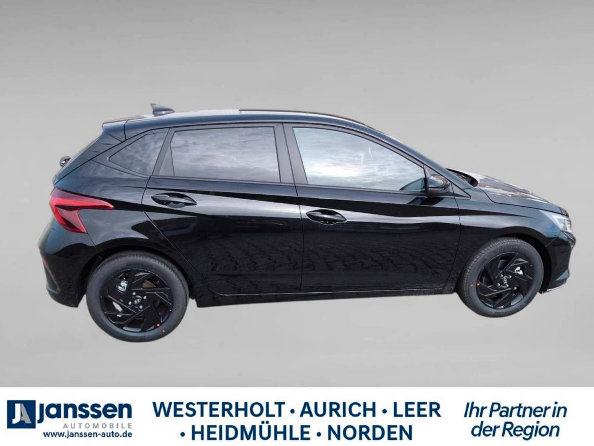 Fahrzeugabbildung Hyundai i20 Blackline/BOSE Soundsystem/Navi/Rückfahrkame