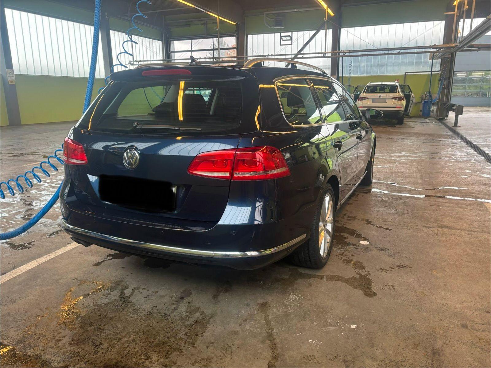 Volkswagen Passat 2012 — photo 7