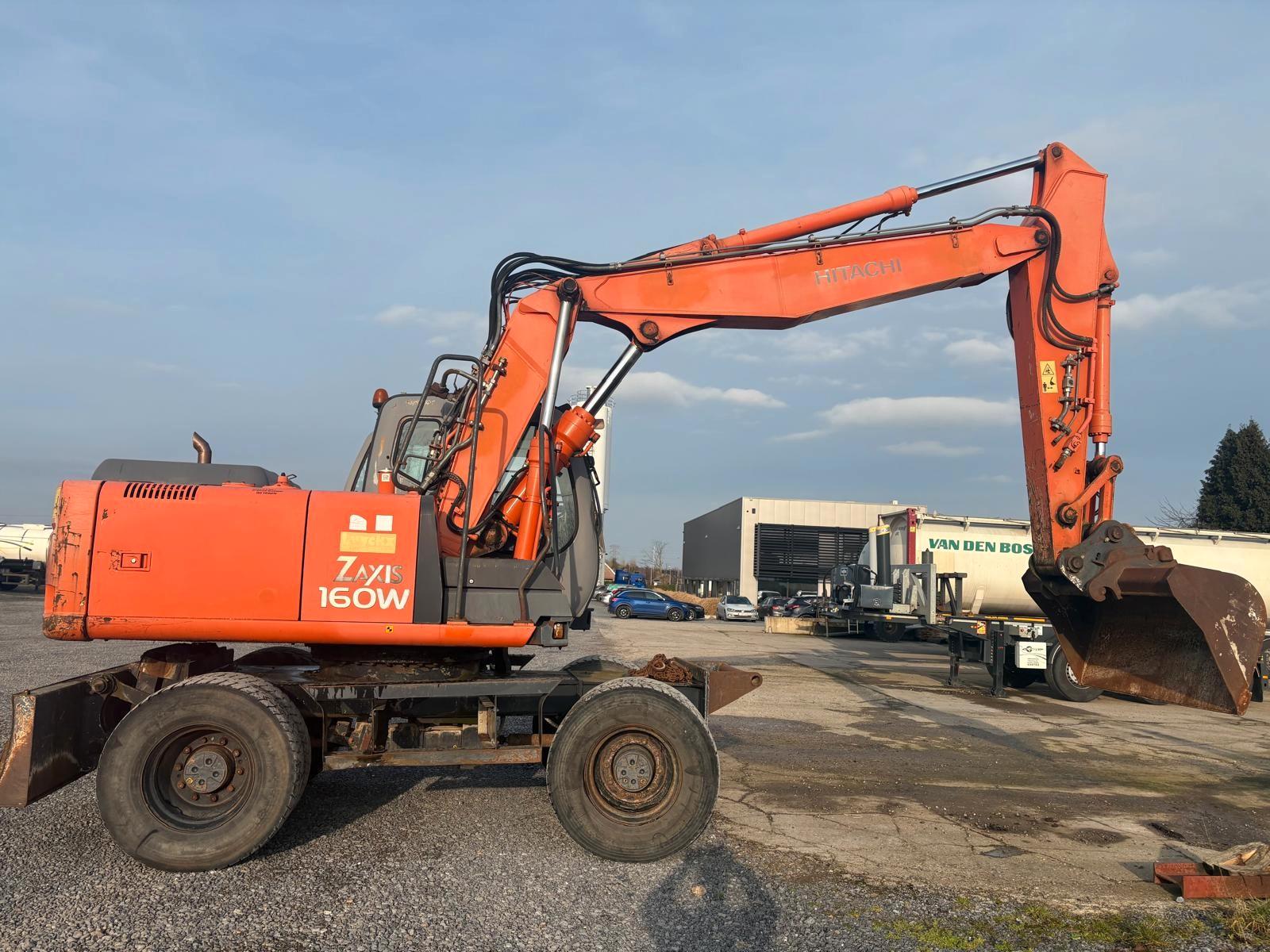 Hitachi ZX 160 W