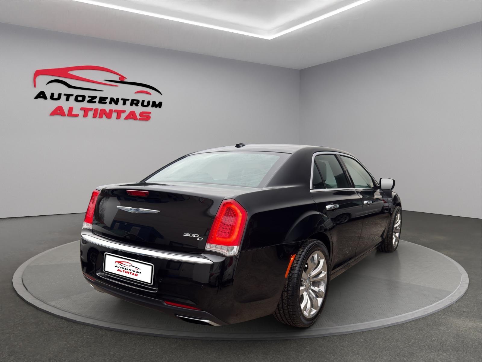 Chrysler 300C*AUTOM.***26.000KM***PANO*NAVI*XEN*RFK*LEDER
