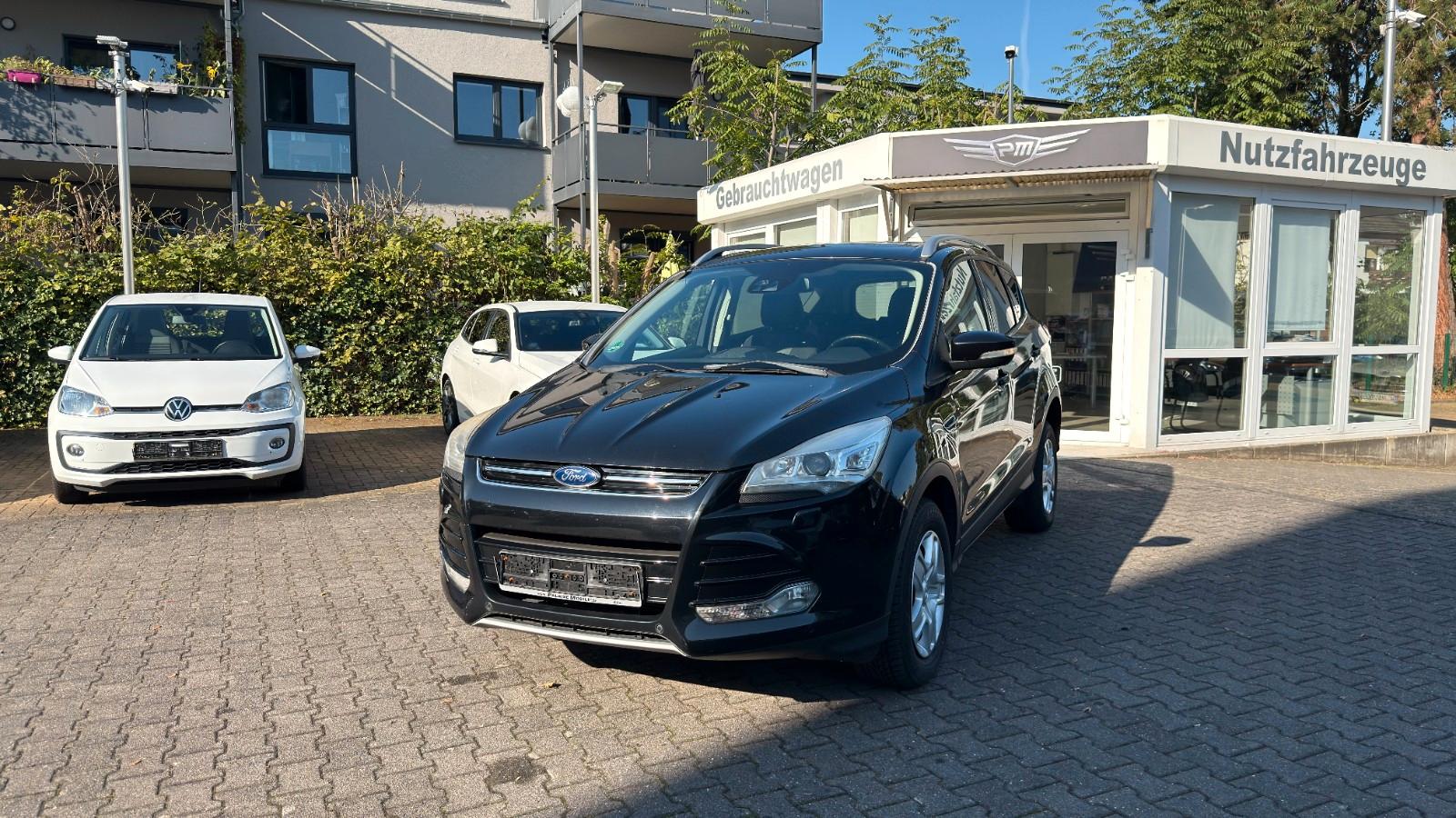Ford Kuga Titanium *PANO*NAVI*BLTH*NEUES GETRIEBE*