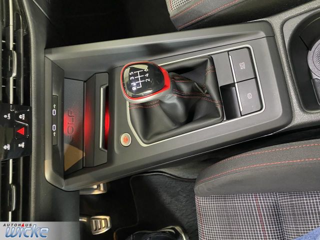Golf VIII 2.0 TSI GTI NAVI KLIMA KEYLESS LED ACC