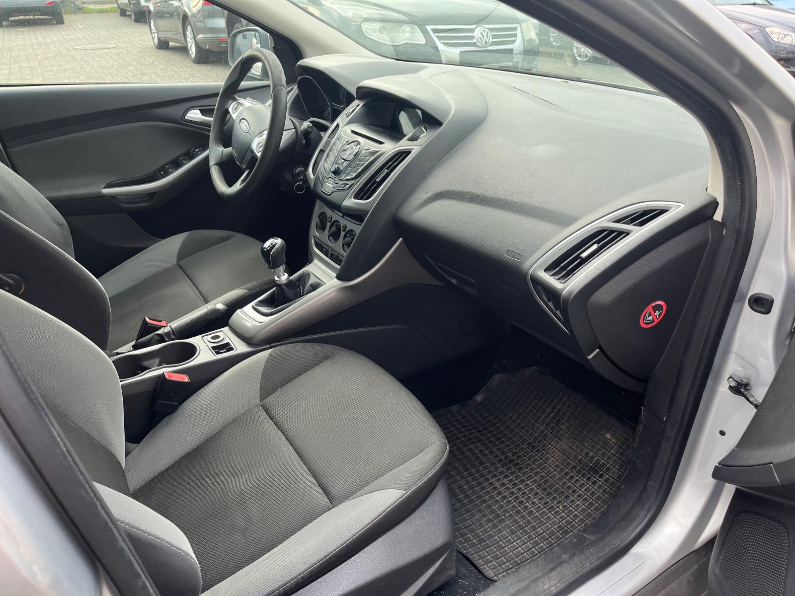 Ford Focus 2013 — photo 15
