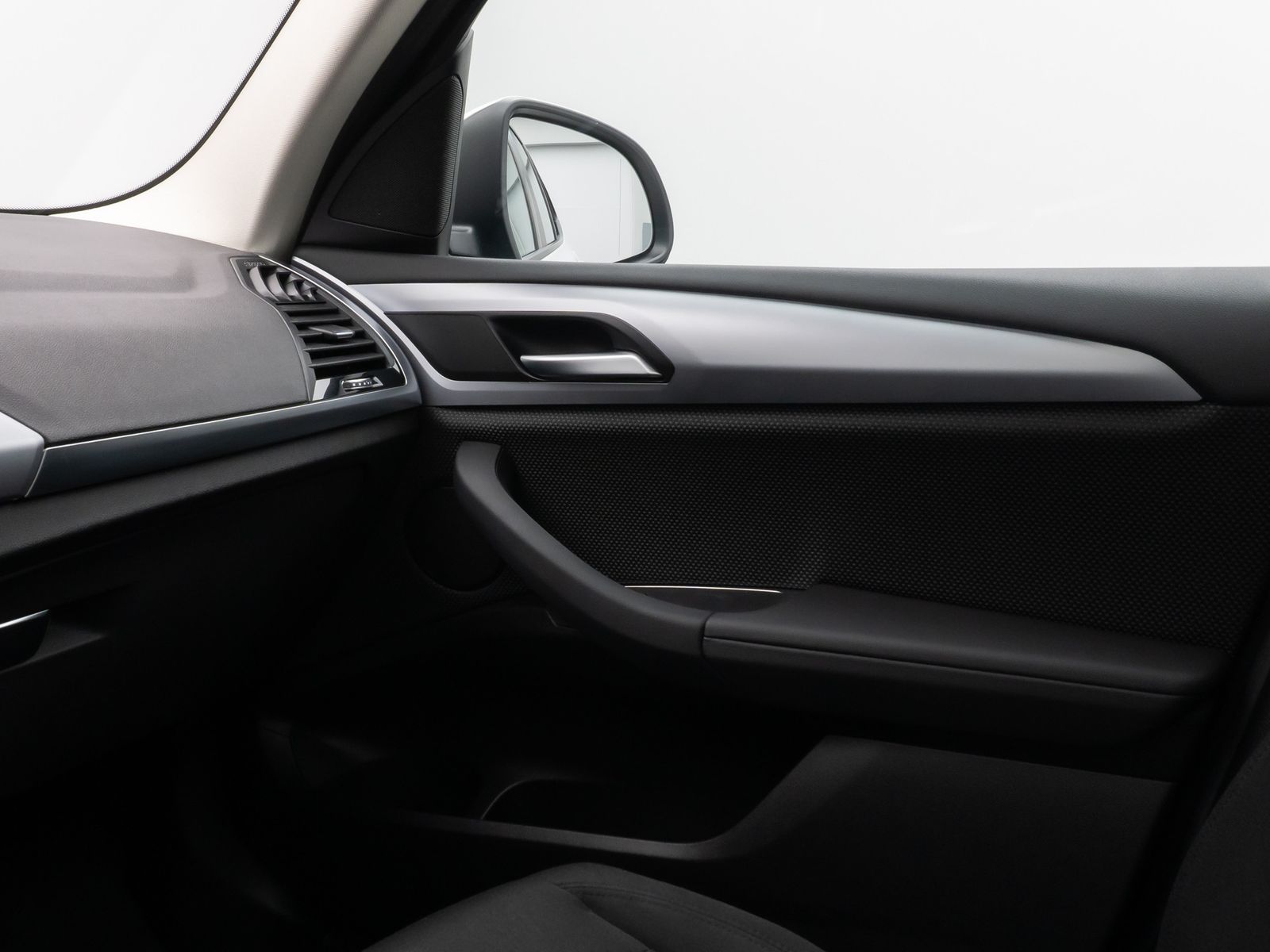 Fahrzeugabbildung BMW X3 xD30e Panorama Kamera DAB HiFi WLAN Stop&Go