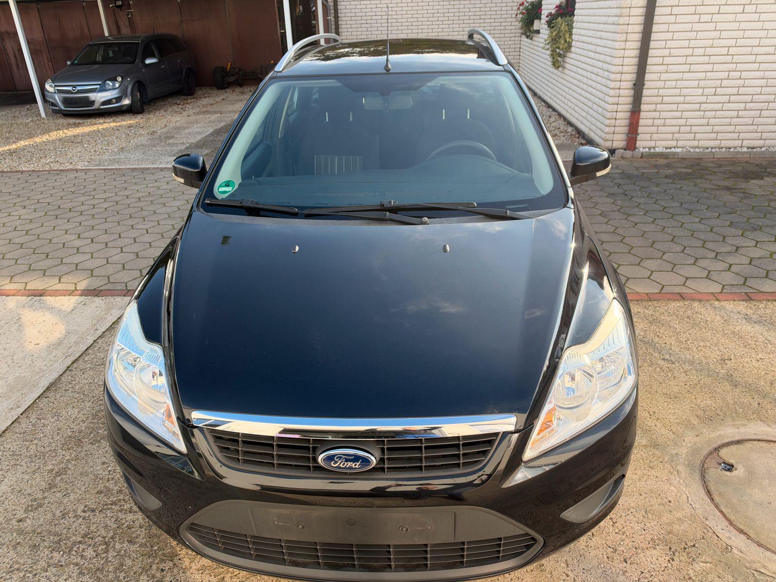 Ford Focus 2010 — photo 6