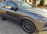 Porsche Cayenne E-Hybrid - - Porsche Cayenne mit Hybrid-Antrieb: Massagesitze