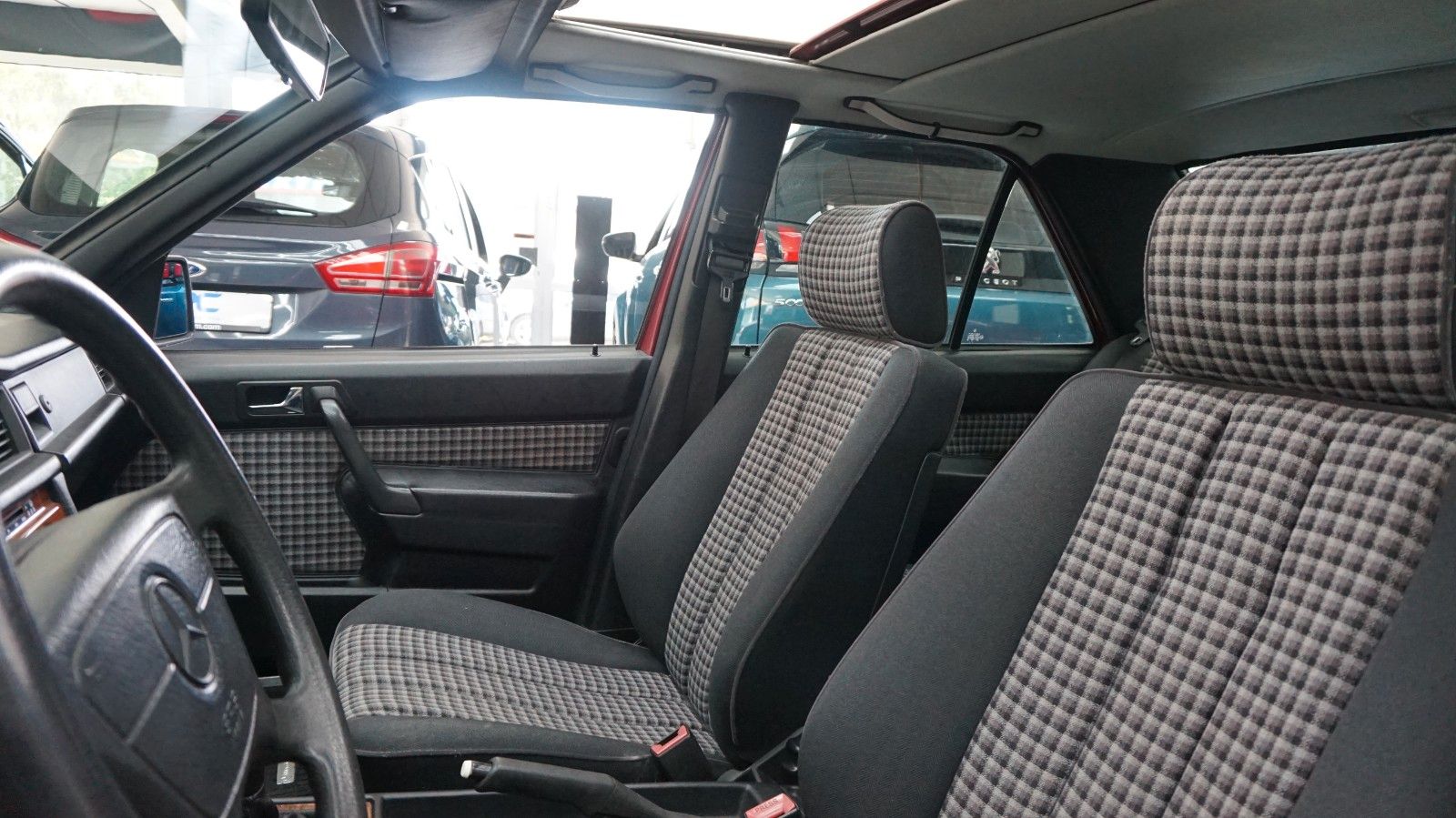 Fahrzeugabbildung Mercedes-Benz 190  Steuerkette in 2025 neu TÜV neu