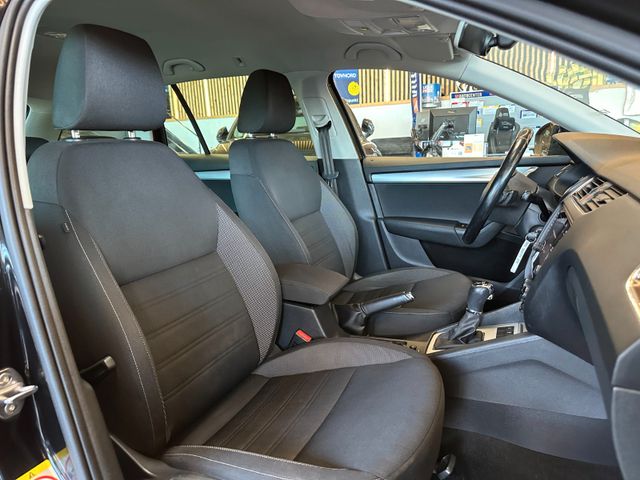 Skoda Octavia *ACC*PDC*NAVI*2-Zonen*Car-PLAY*