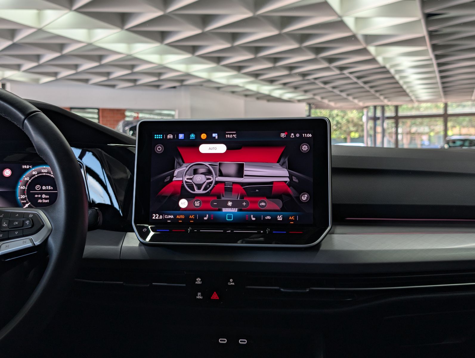 Fahrzeugabbildung Volkswagen Golf 1.5 TSI Life ACC LED SHZ VIRT AMBI APP BHL