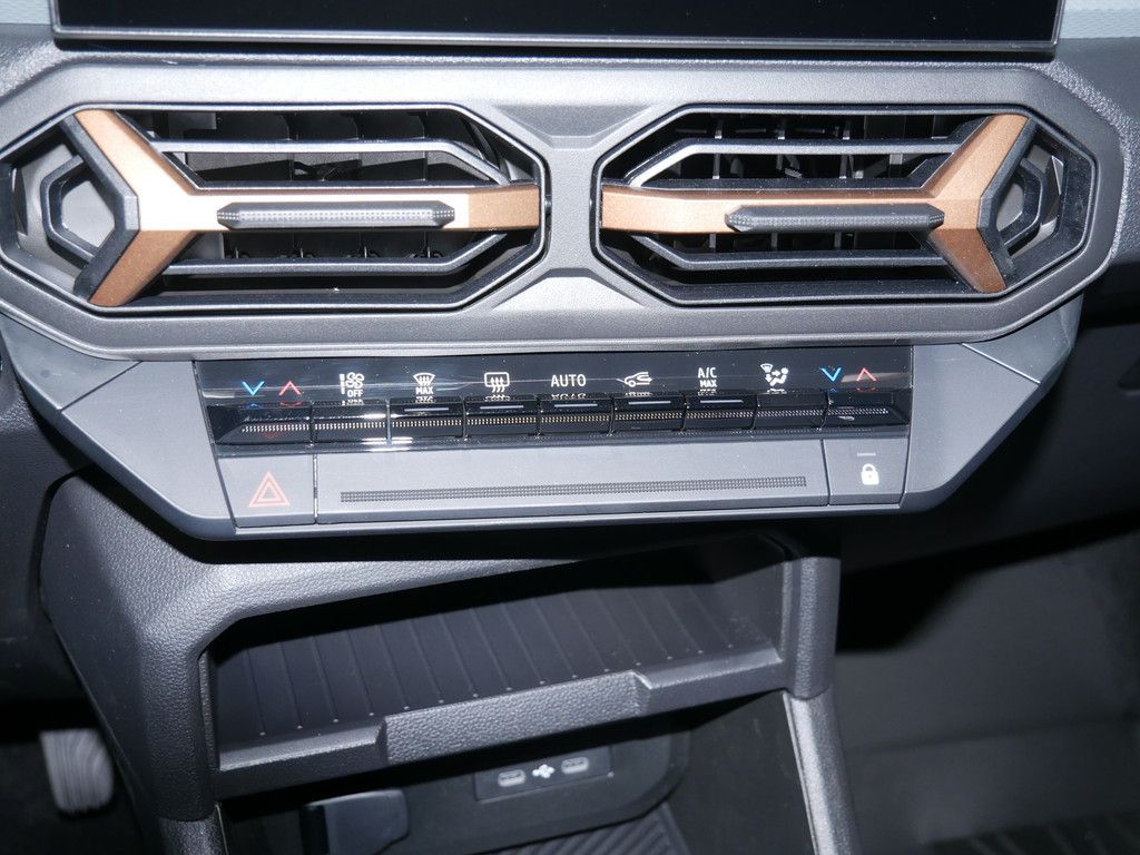 Fahrzeugabbildung Dacia Bigster Extreme TCe 140