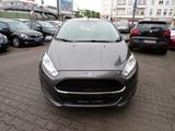 Ford Fiesta 1,25 44kW mit PDC. - Ford Fiesta: 44 Kw