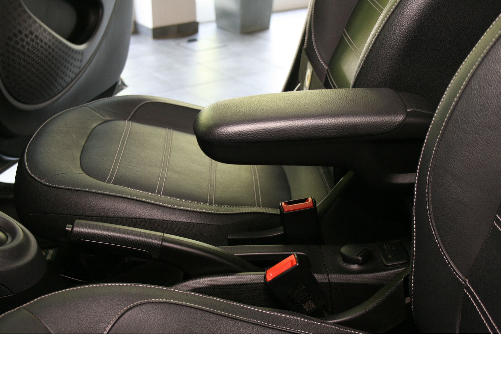 Fahrzeugabbildung Smart ForFour Prime 66KW*Twinamic*Faltdach*Navi*Kamera