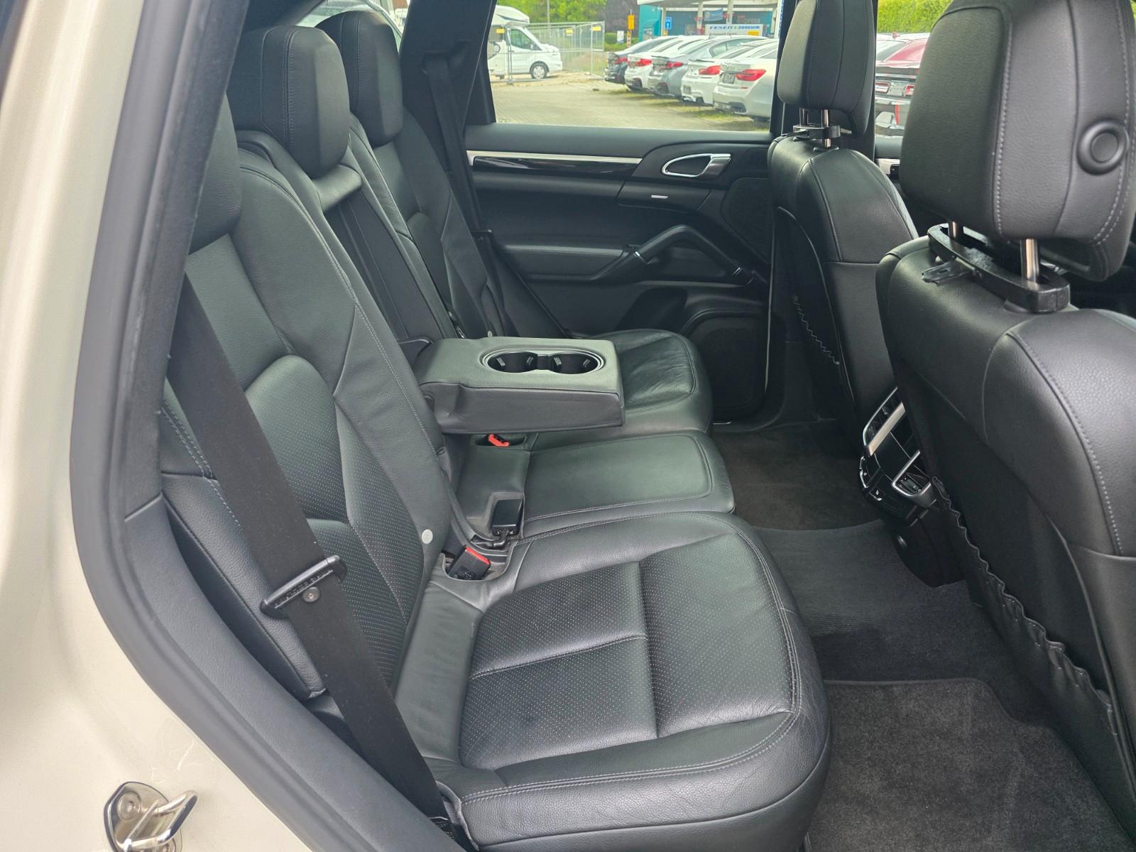 PORSCHE CAYENNE - S HYBRID - 333 CV- HAYON ÉLECTRIQUE -RÉGLAGE ÉLECTRIQUE DES SIÈGES AVEC FONCTION MÉMOIRE