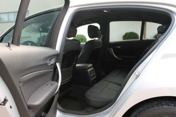 Fahrzeugabbildung BMW 120i Ed. Sport Line Autom. Shz LED Navi HiFi GRA