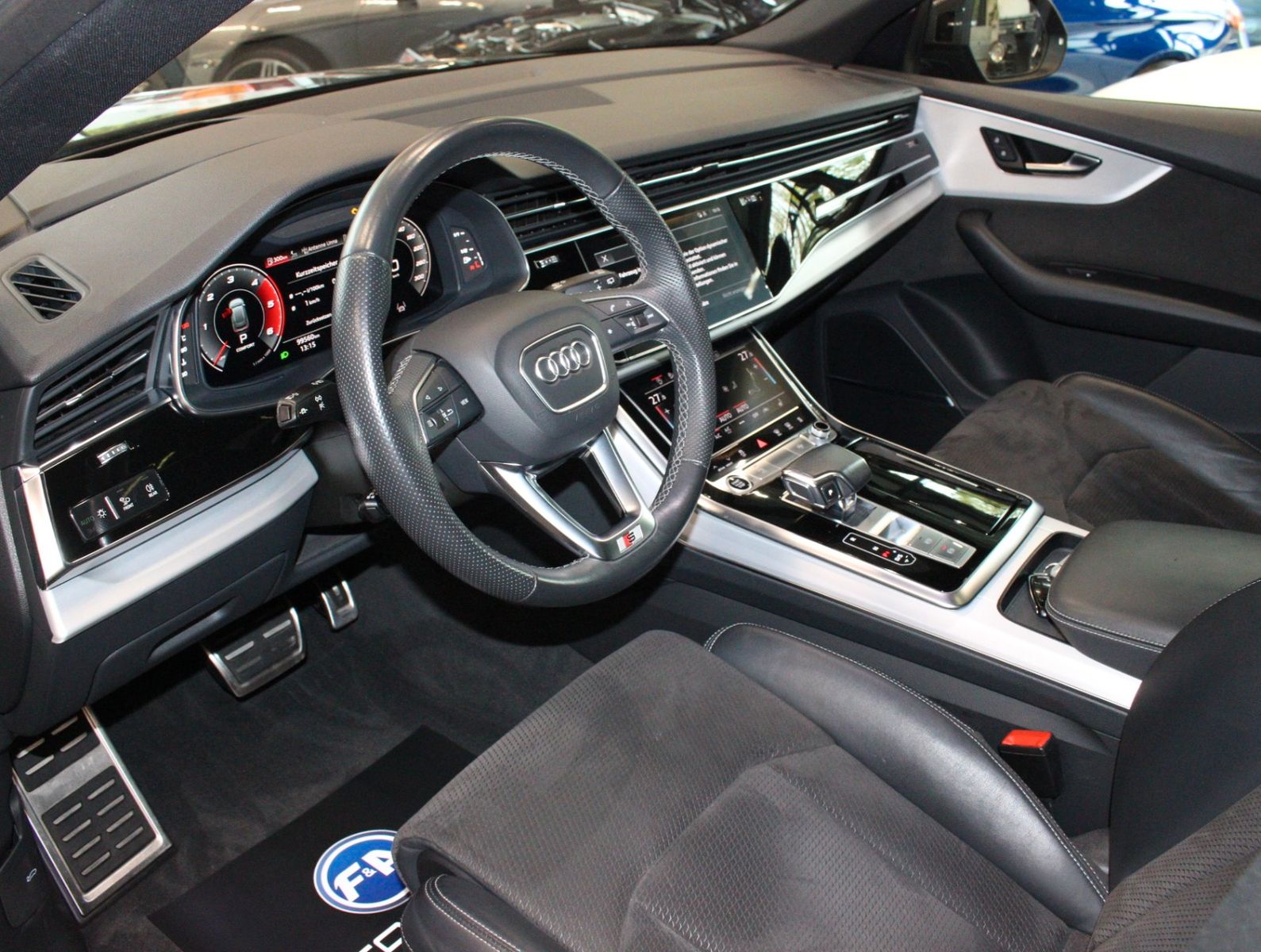 Fahrzeugabbildung Audi Q8 50 TDI quattro S Line Edition All Black+VOLL