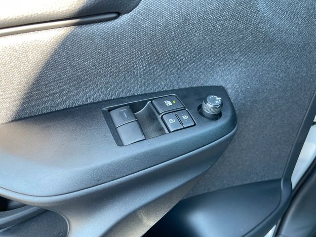 Toyota Yaris Hybrid Basis Weiß Automatik