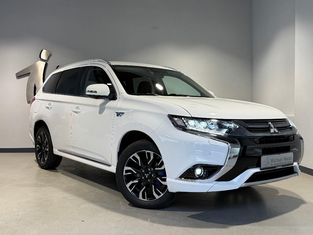 Mitsubishi Outlander Plug-in Hybrid PLUS 4WD 1. Hand AHK