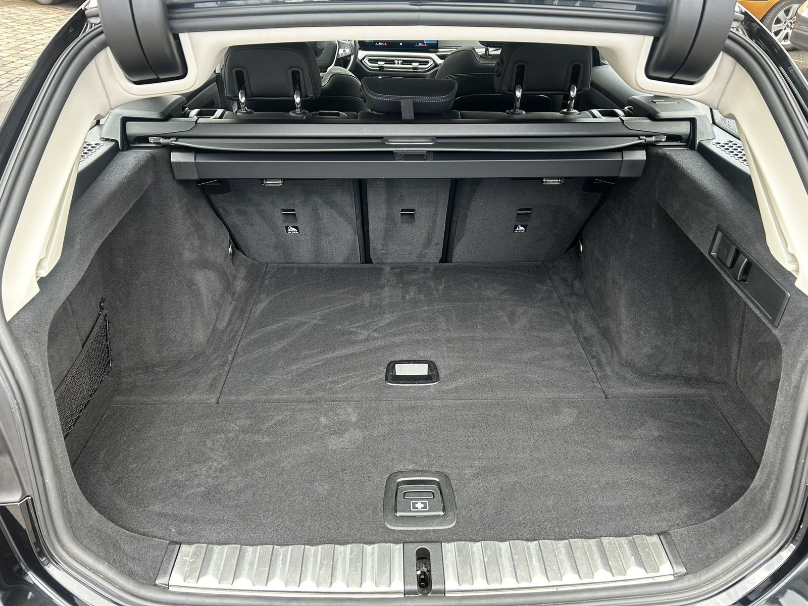 BMW 318i Touring Panorama LiveCockpit+ Sport ActiveG foto 22