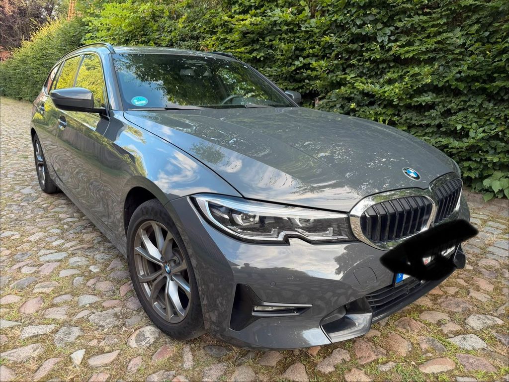 Image of BMW 320