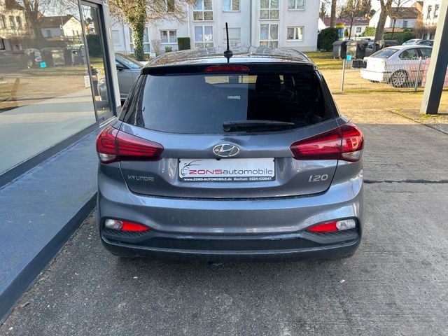 Fahrzeugabbildung Hyundai i20 Automatik+Navi+Kamera+CarPlay+Allw.LM+AHK+BT