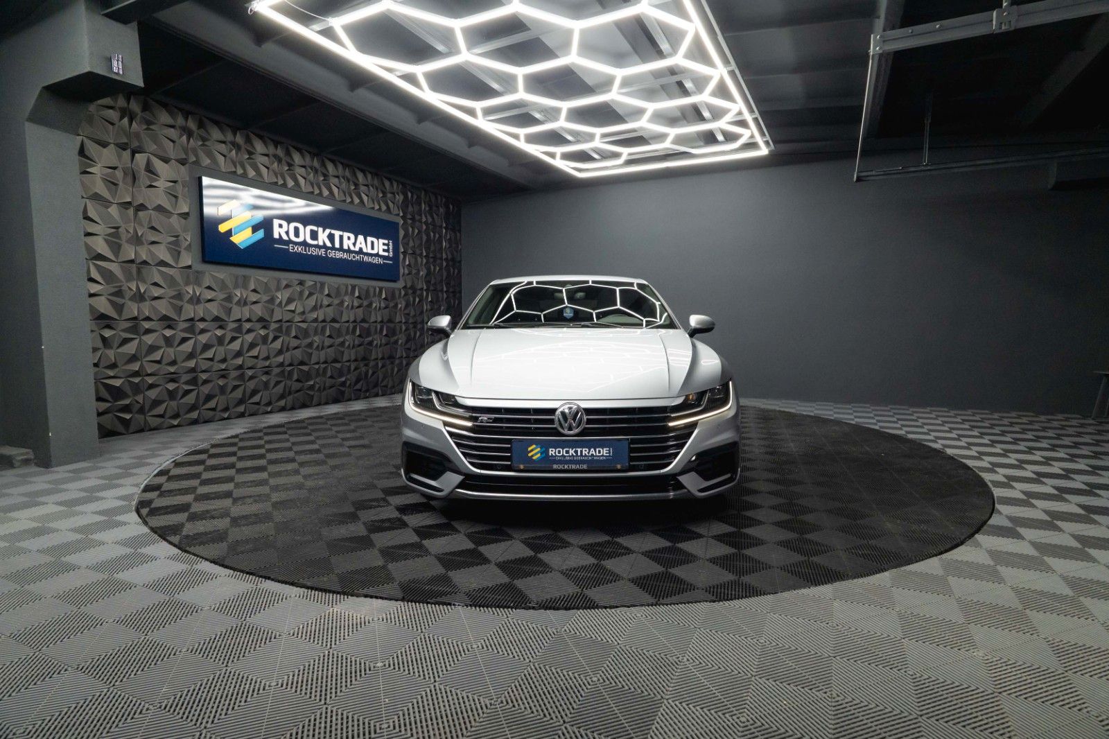 Fahrzeugabbildung Volkswagen Arteon R-Line+ | ACC | Massage | LED | 19 Zoll