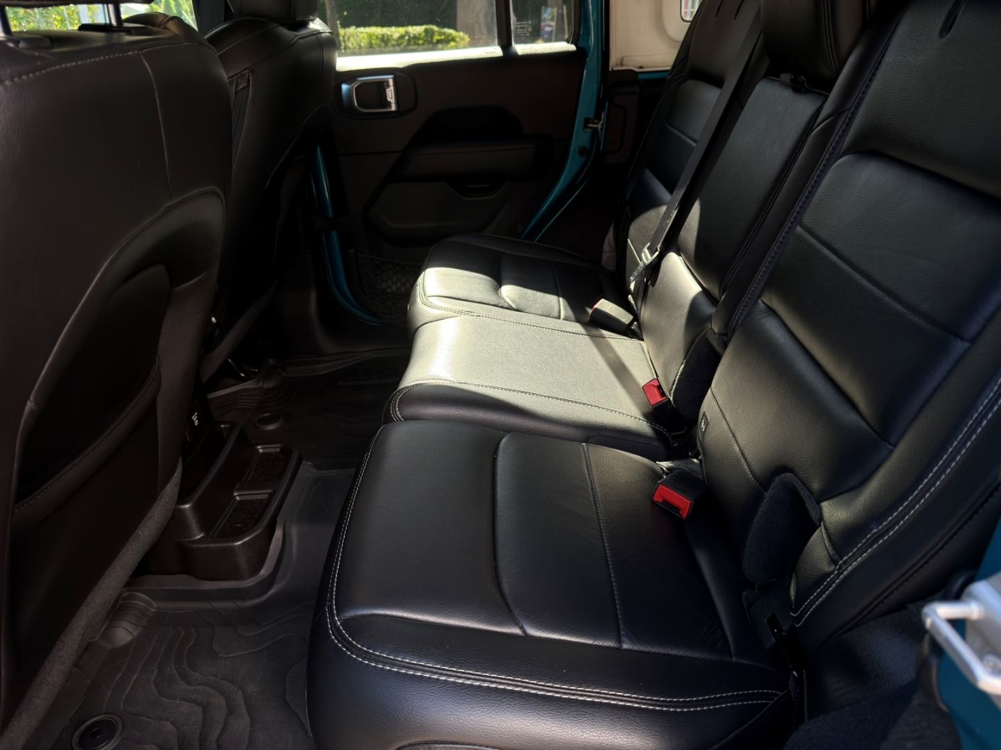 Fahrzeugabbildung Jeep Wrangler Unlimited Sahara 2.2 CRDi EU6d-T UMBAU
