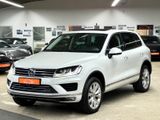 Volkswagen Touareg 3.0 V6 TDI R-Line *AHK*SHZ*PAN*NAV*ACC* - : Geländewagen, V6