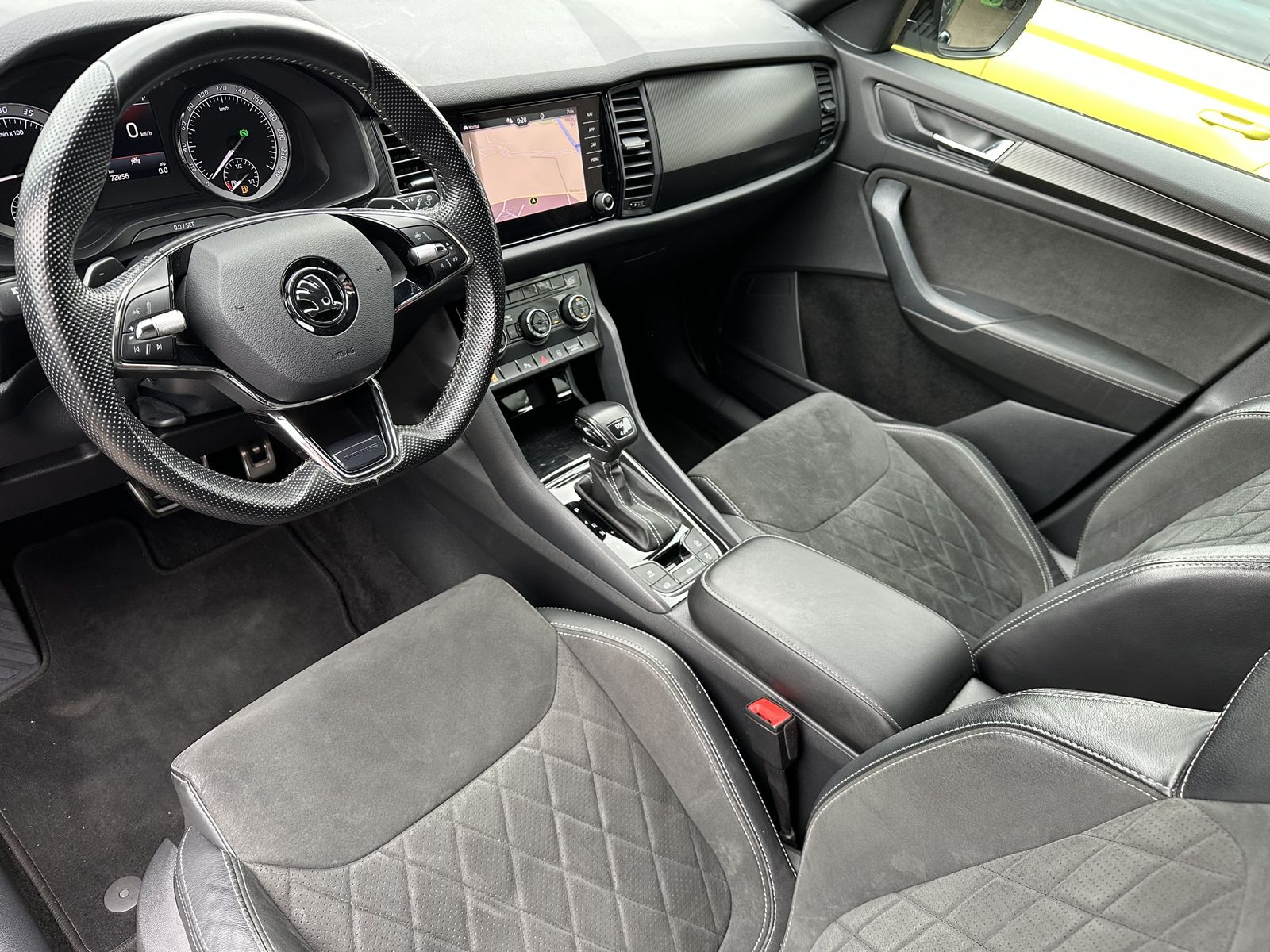 Fahrzeugabbildung SKODA Kodiaq Sportline 4x4 7-Sitzer NAV+LED+AHK+19ZOLL