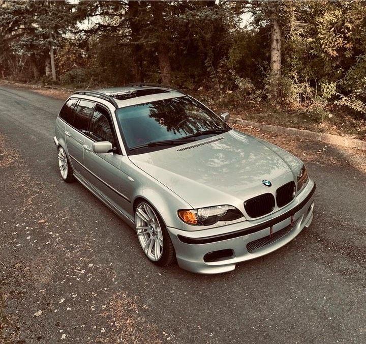 BMW 330