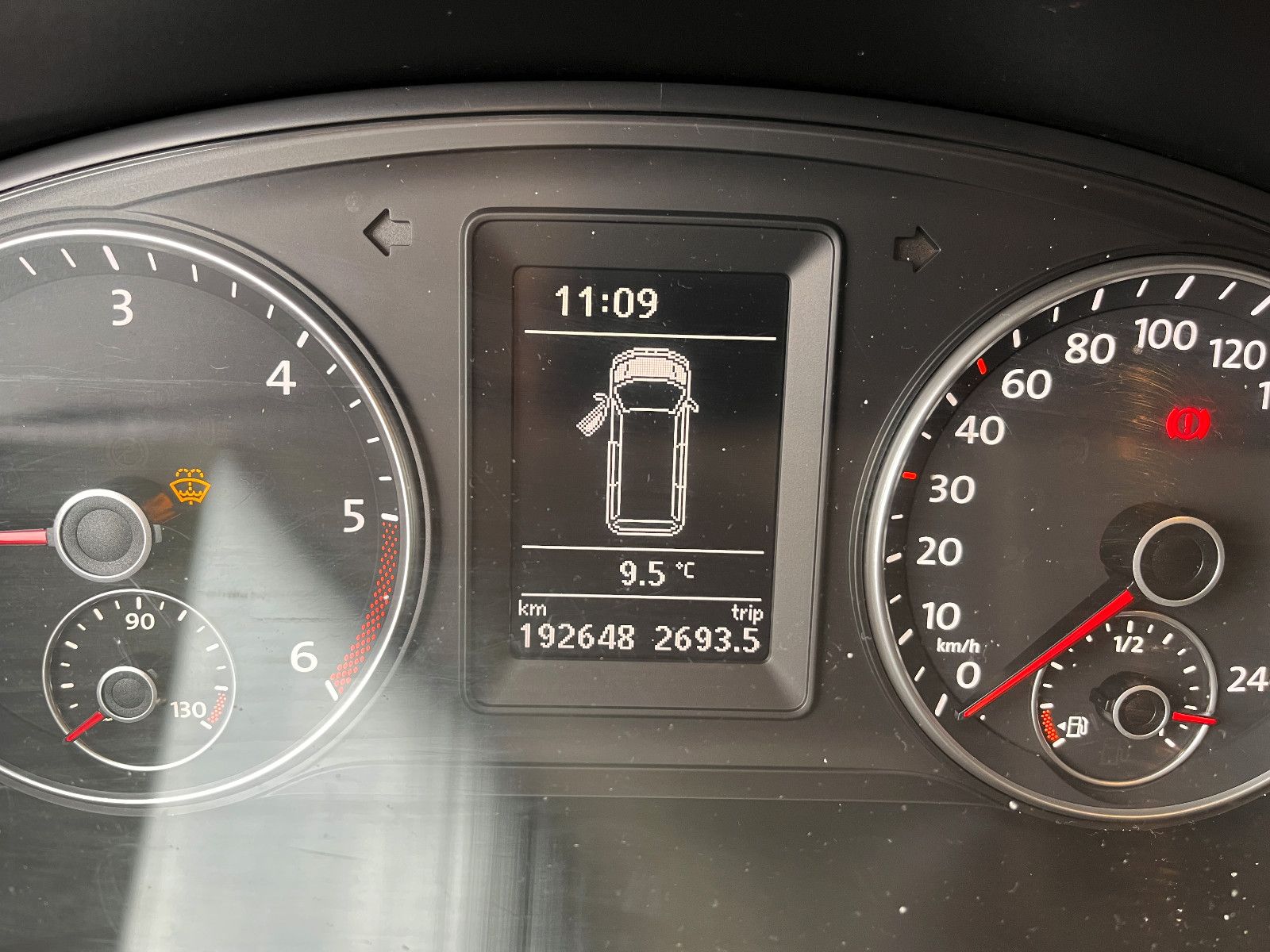 Fahrzeugabbildung Volkswagen T5 Transporter Bus Caravelle Trendline 2.0 TDI