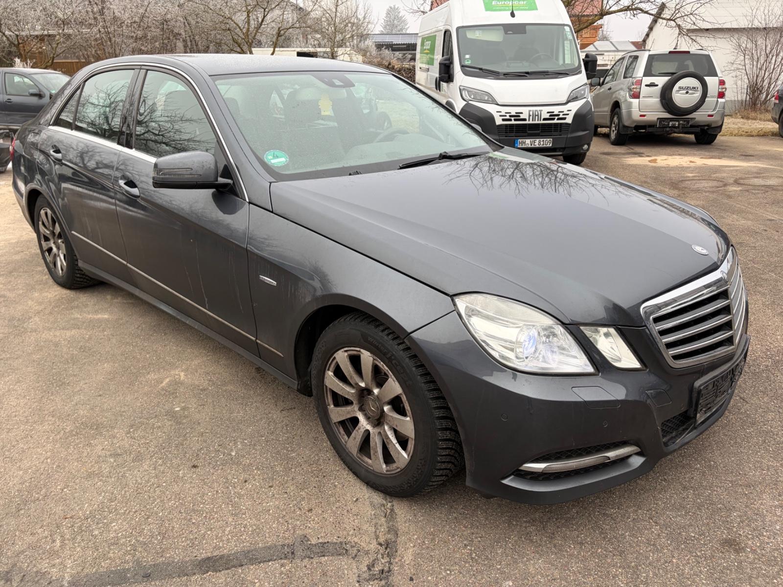 Mercedes-Benz E 220 CDI ELEGANCE Lim Automatik Motor klappert