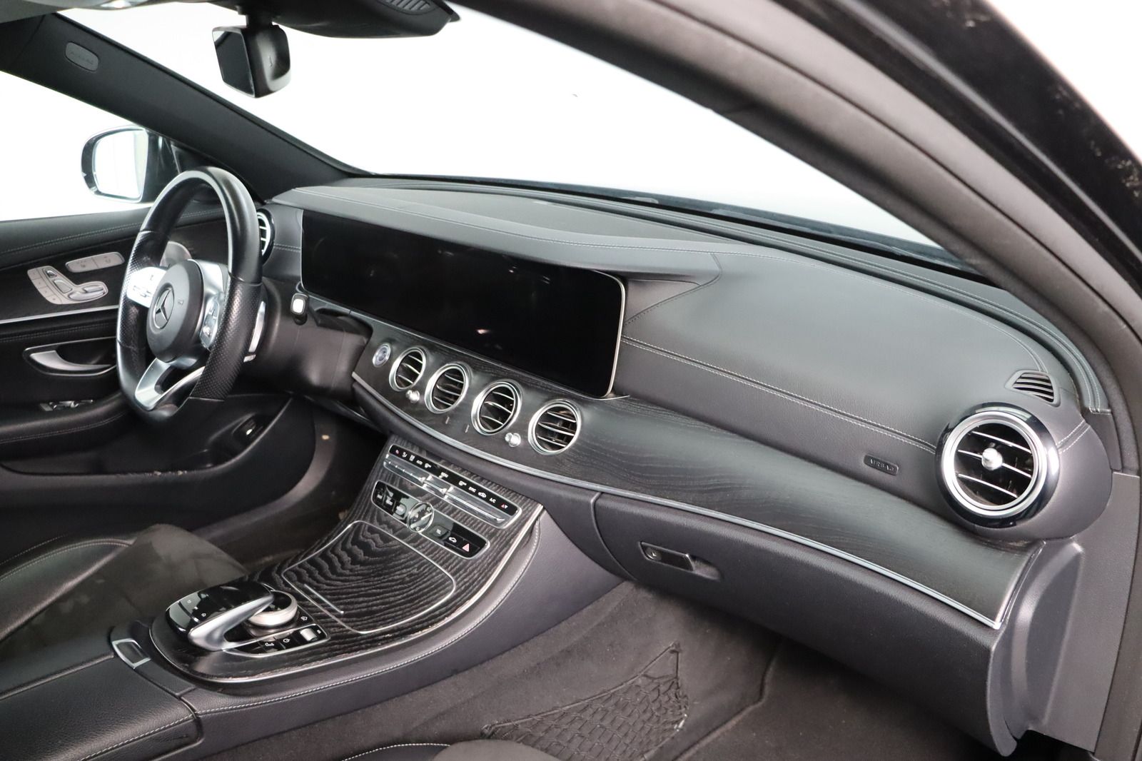 Fahrzeugabbildung Mercedes-Benz E 400 d 4Matic AMG-Paket * Multibeam * 360°