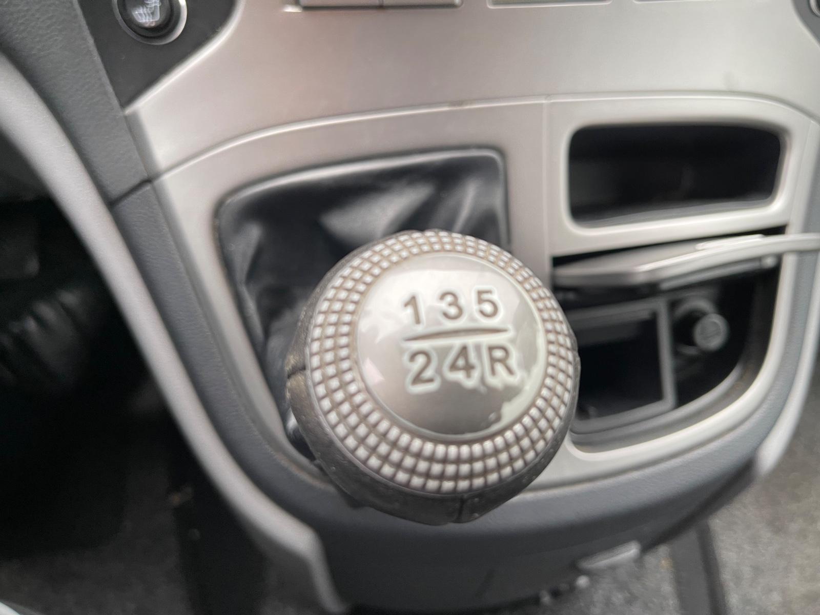 Hyundai H-1 Travel Premium