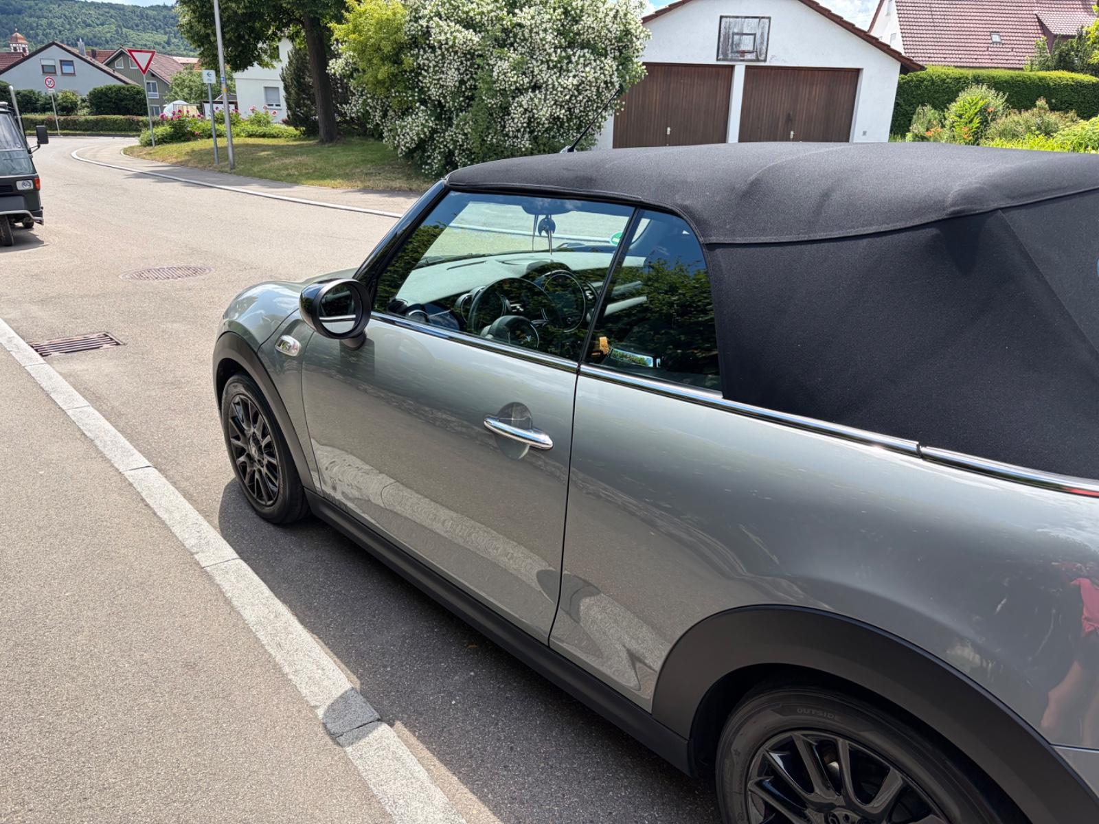 MINI Cooper S Cabrio Cooper S. Scheckheftgepflegt