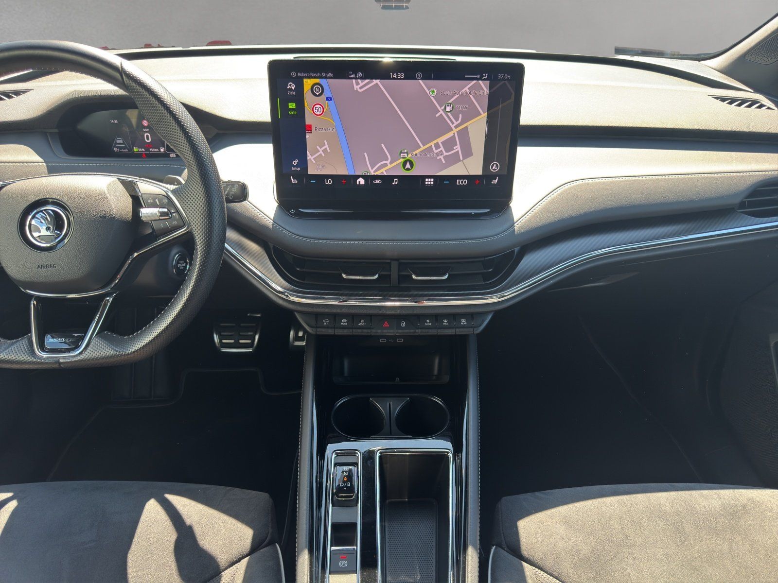 Fahrzeugabbildung SKODA Enyaq iV 80x Sportline/WÄRMEPUMPE/ACC/KAMERA/SHZ