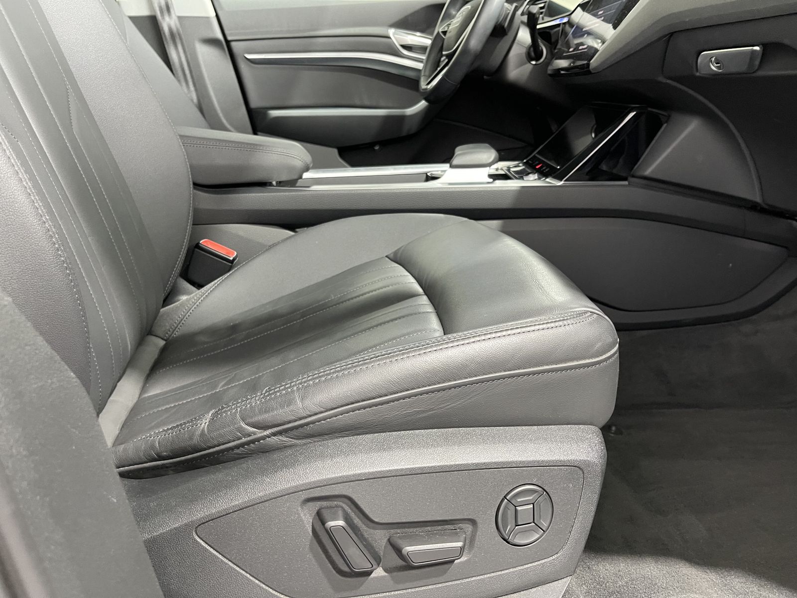 Fahrzeugabbildung Audi e-tron Sportback 55 Quattro*Leder*AHK*Matrix*HUD