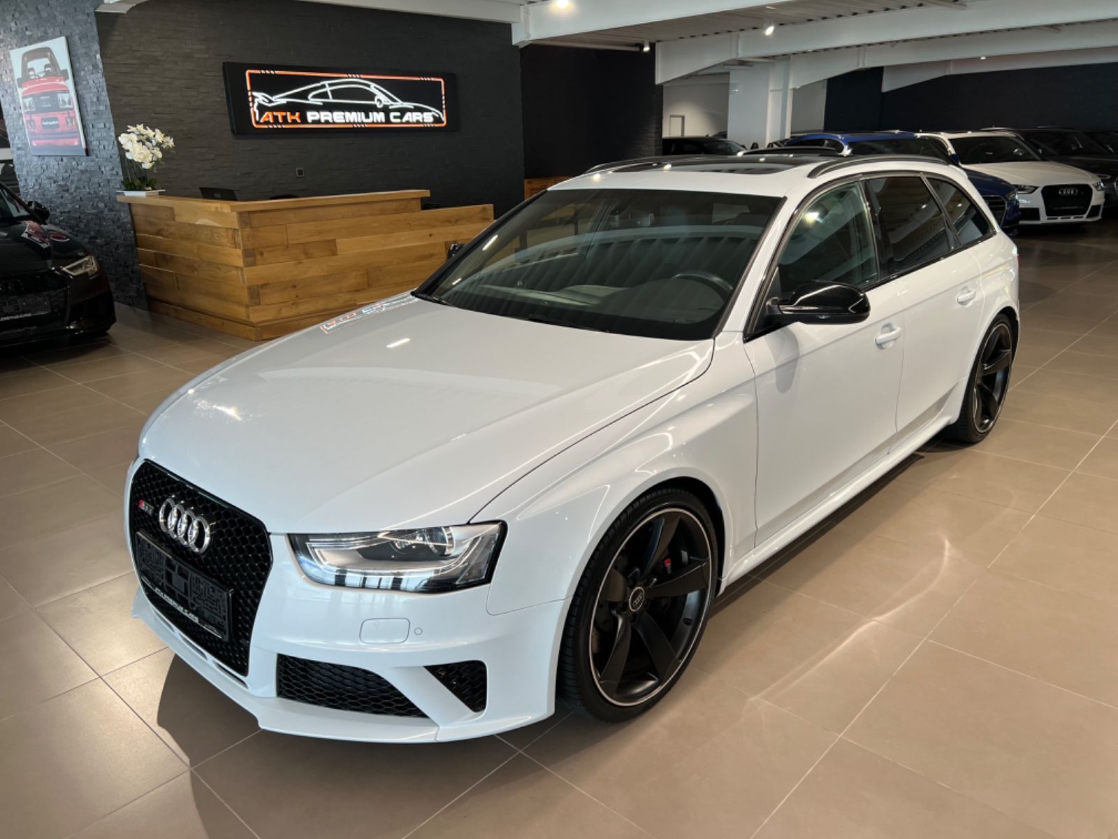 AUDI RS4 4.2 V8 FSI S tronic quattro Avant B&amp;O PANO