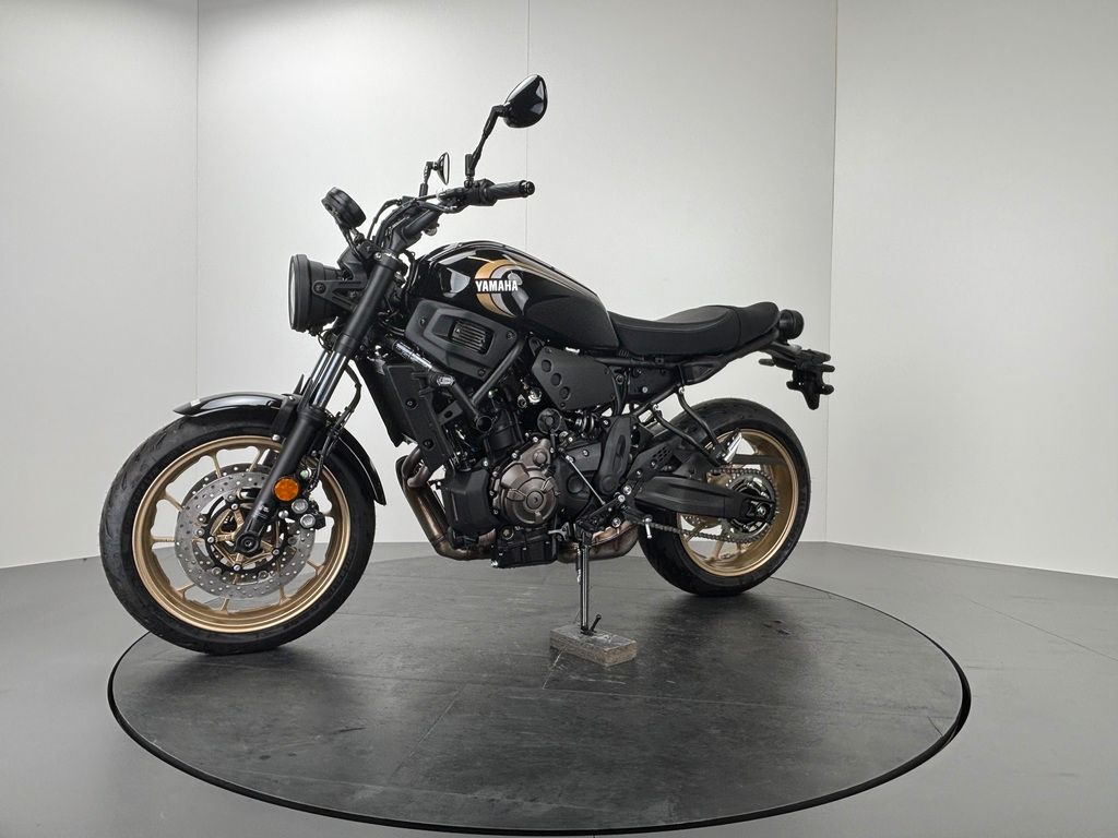 Fahrzeugabbildung Yamaha XSR 700 *TAGESZULASSUNG MJ24