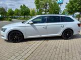 Skoda Superb 1.8 Ambition 180PS DSG Xenon Navi Kamera - Skoda Superb mit Benzin-Antrieb: Navigationssystem, Kombi, 1.8