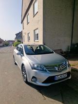 Toyota Avensis 1,8-l-Valvematic Multidr S Edition E... - gebrauchte Toyota Avensis aus dem Jahr 2014